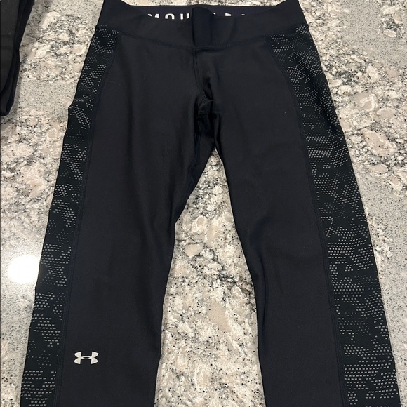 Under Armour Black Leggings - Picture 1 of 6